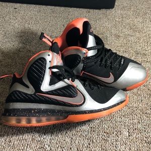 Mango LeBron 9’s